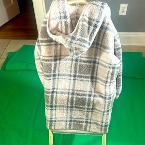 Women’s Koolaburra by Ugg zip up sweater